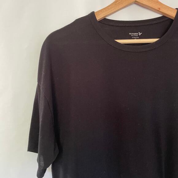 Old Navy Active ultralite black short sleeved t-shirt athleisure side slits XS - Picture 2 of 6